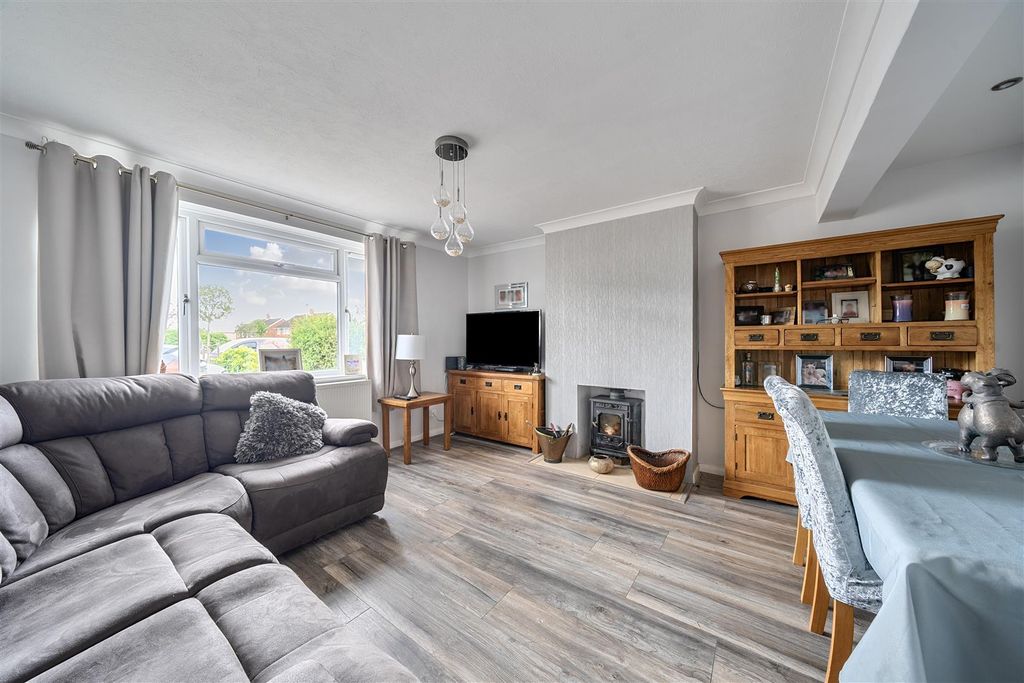 Property photo 3 of 17 1446758-9-69E0B2997B086.Jpg