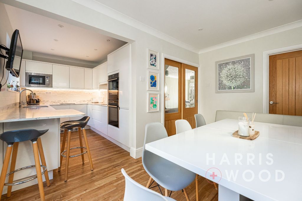 Property photo 2 of 32 4519242