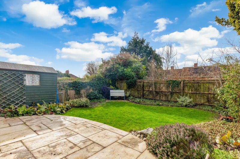 Property photo 3 of 16 Garden
