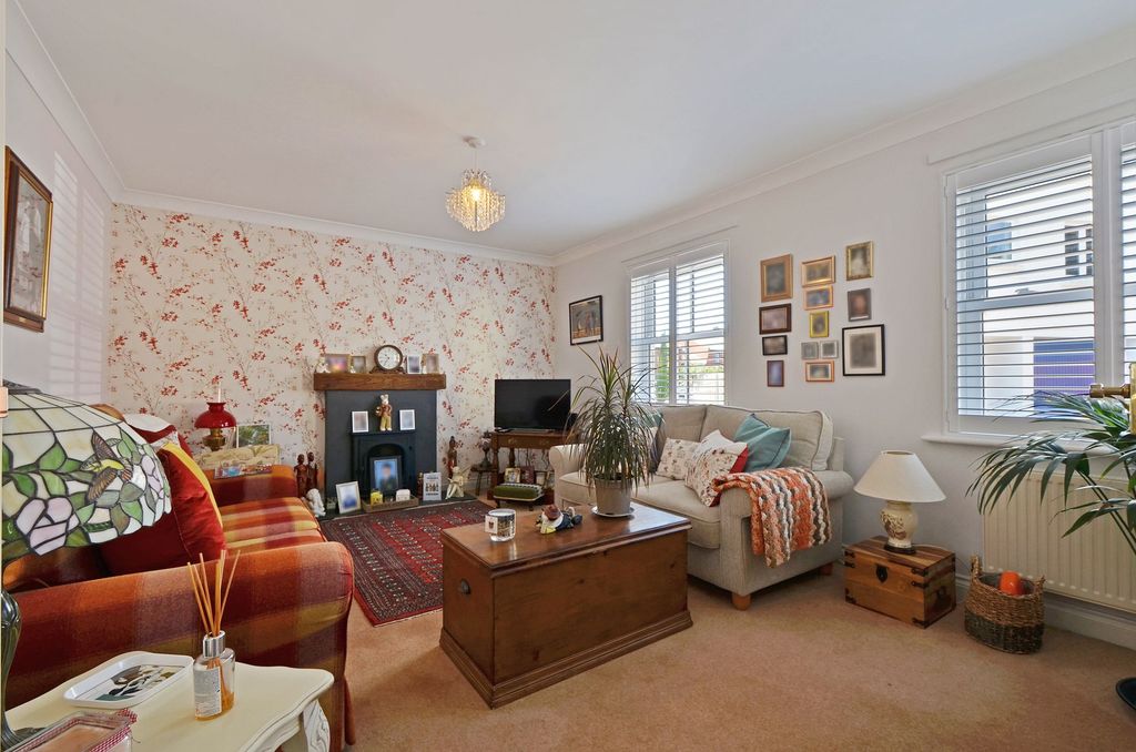 Property photo 3 of 25