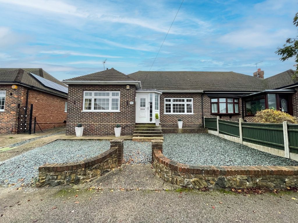 Property photo 1 of 17 3673351