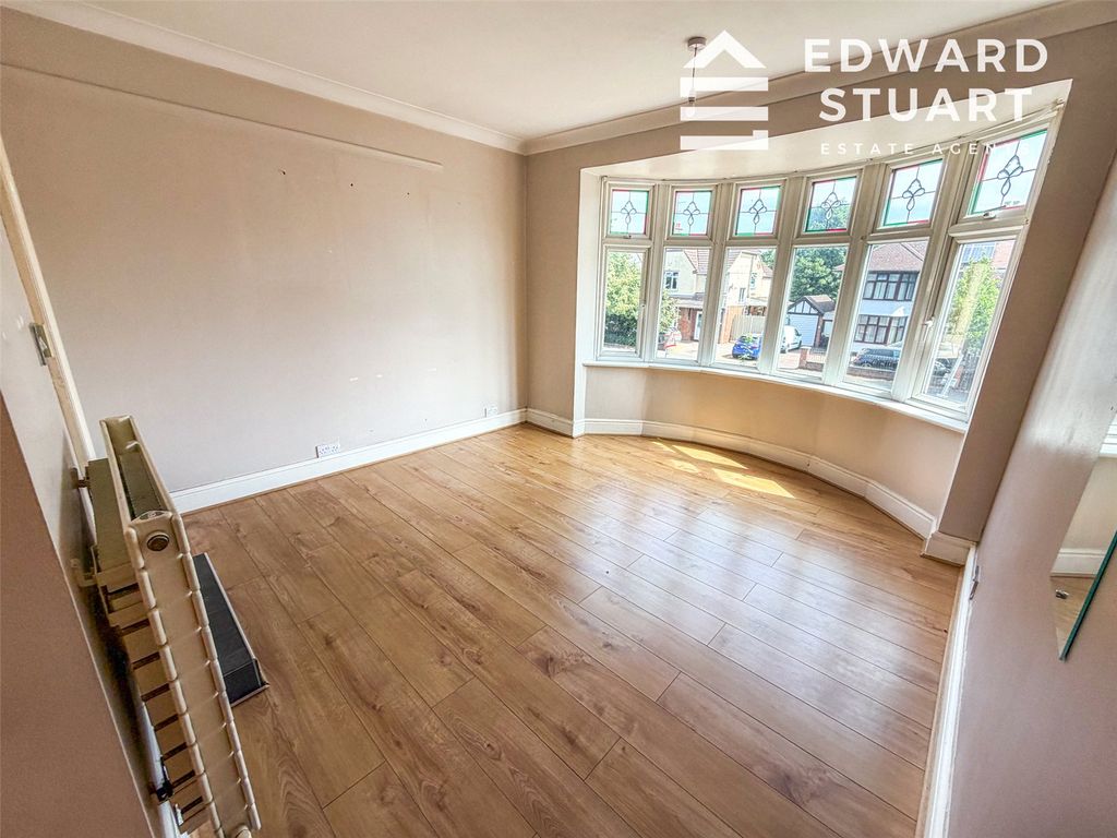 Property photo 3 of 21 Picture No. 11