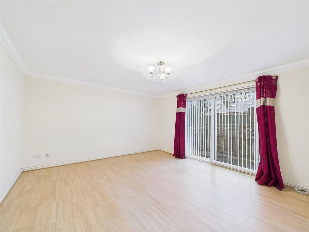 Property photo 2 of 15 Cam01486G0-Pr0953-Still004.Jpg