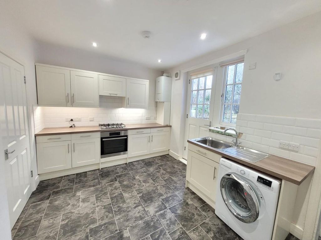 Property photo 1 of 8 F26d2c7A-ce41-4Afe-81Bd-A8A31348A95F.Jpg