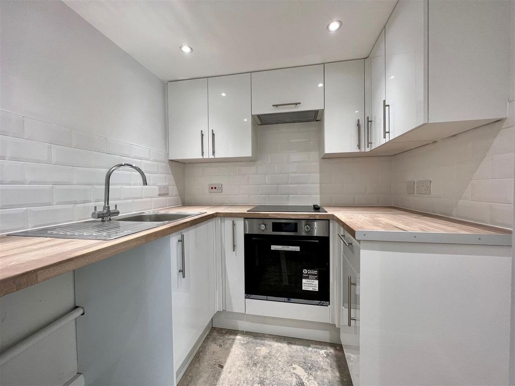 Property photo 2 of 5 Kitchen.Jpg