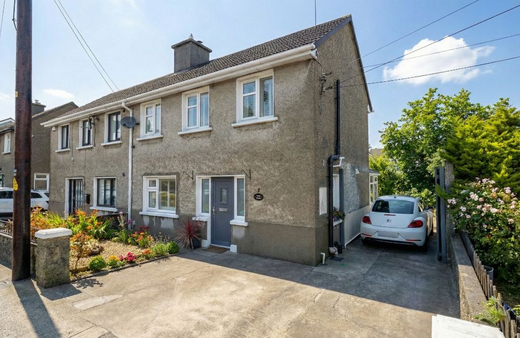 Property photo 1 of 27