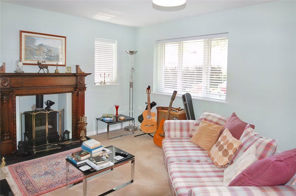 Property photo 3 of 8 Picture No. 15