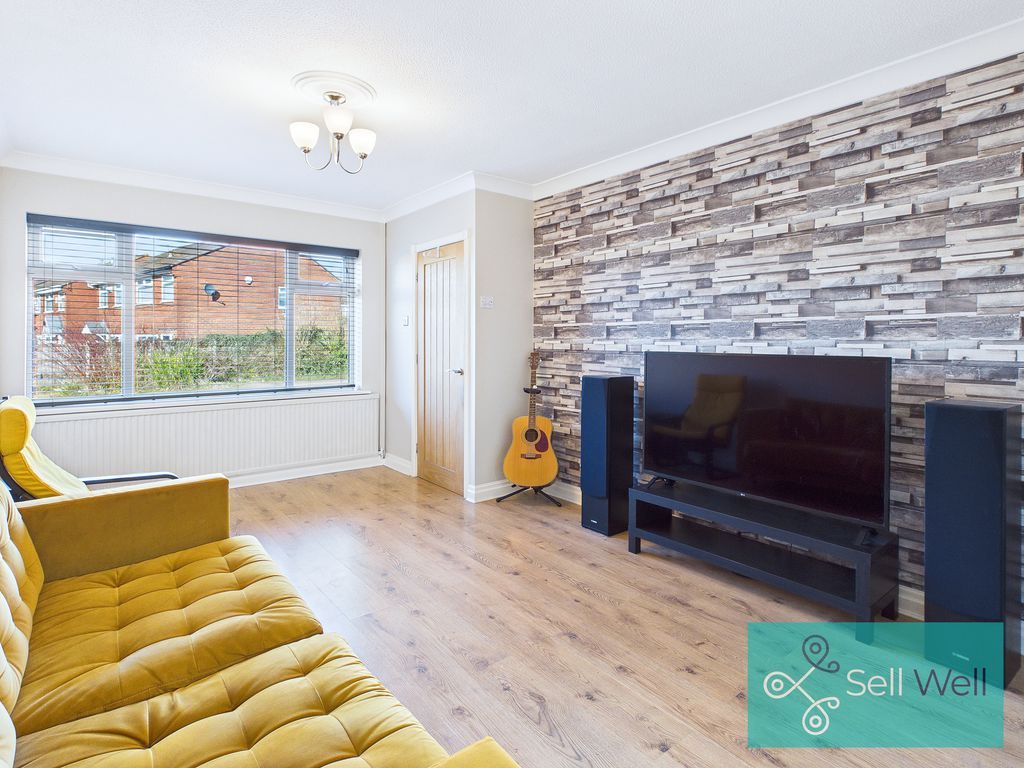 Property photo 3 of 21 Lounge