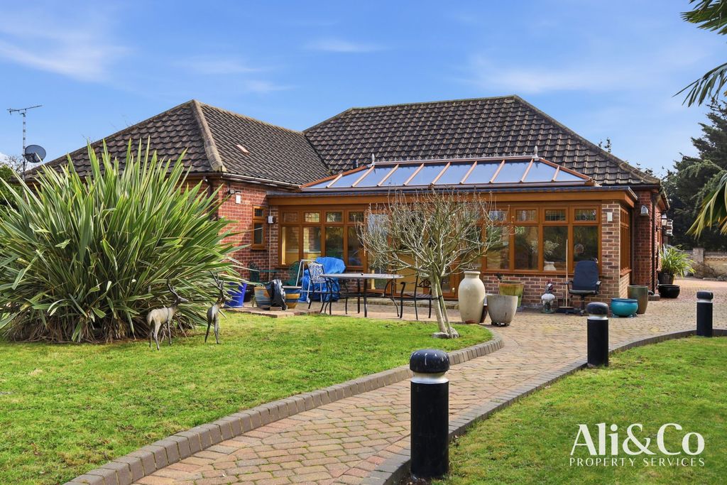 Property photo 1 of 75