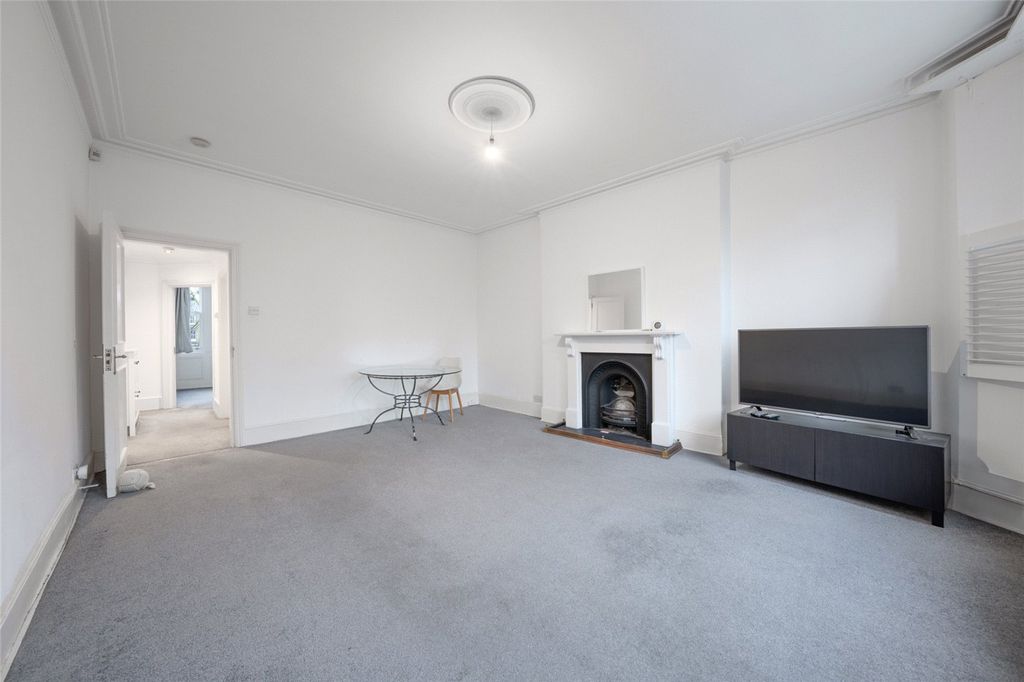 Property photo 2 of 11 Picture No. 10