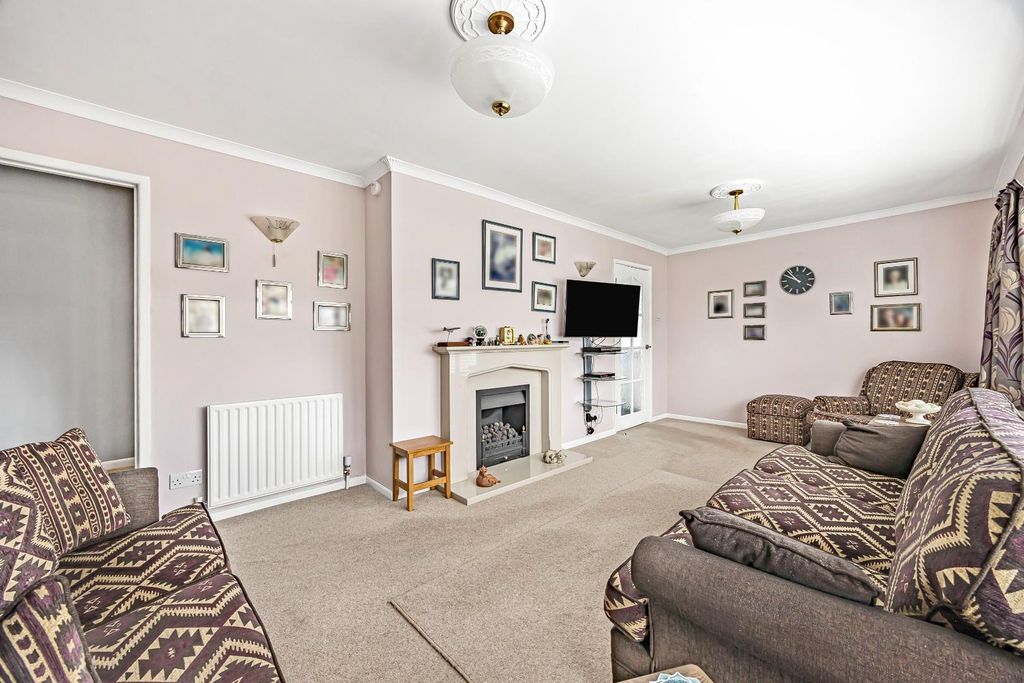 Property photo 3 of 24