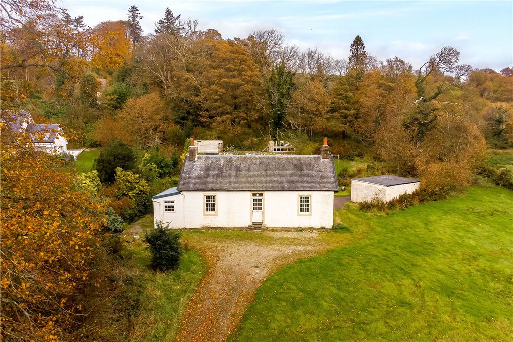 Property photo 3 of 21 External