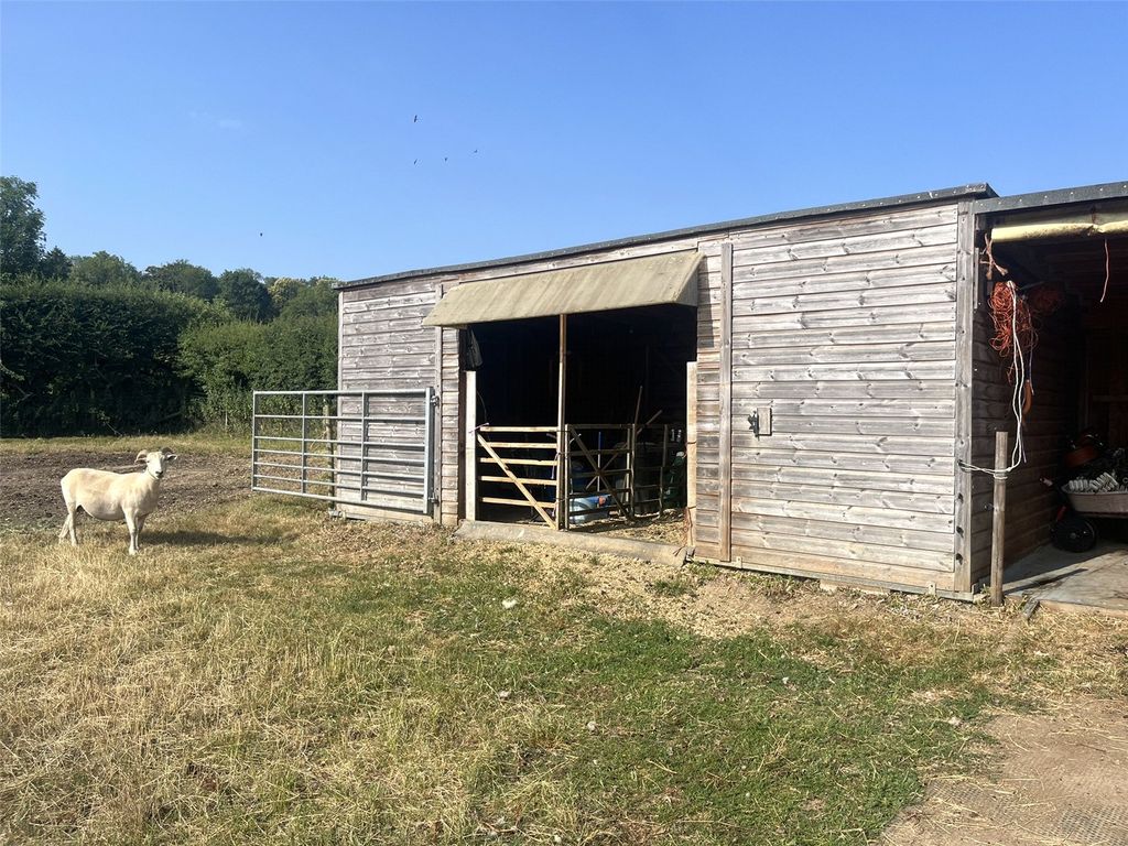 Property photo 2 of 7 Land At Bedwyn Brail