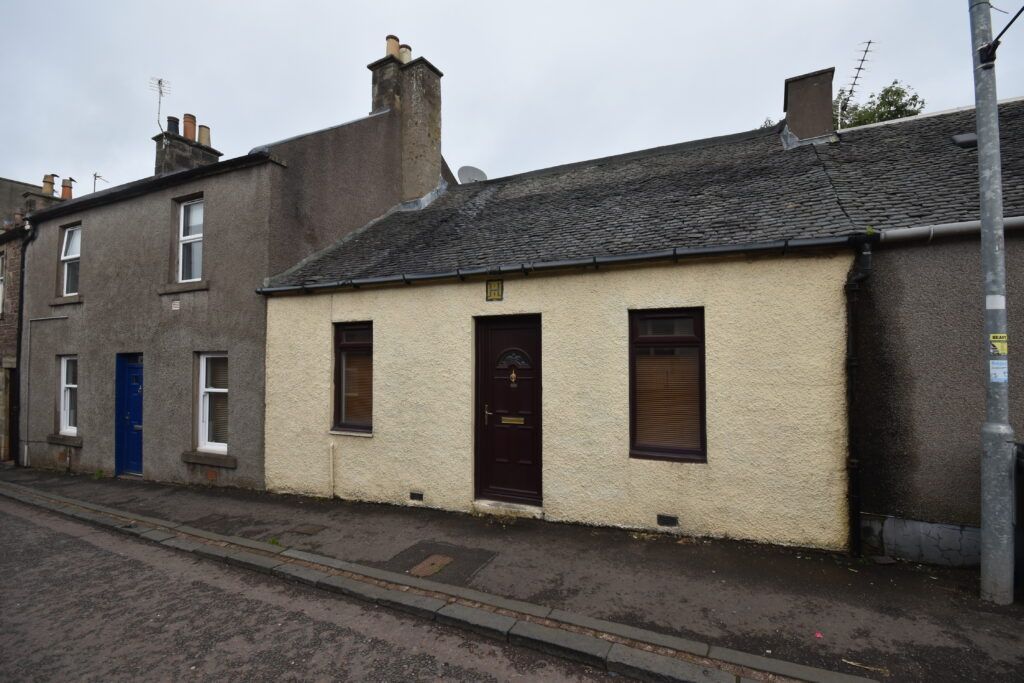 Property photo 2 of 22
