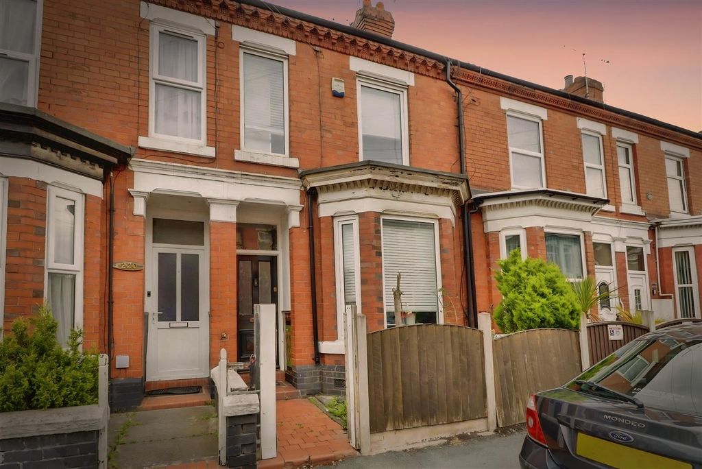 Property photo 1 of 11 Dusk Shot 222 Walthall .Jpg