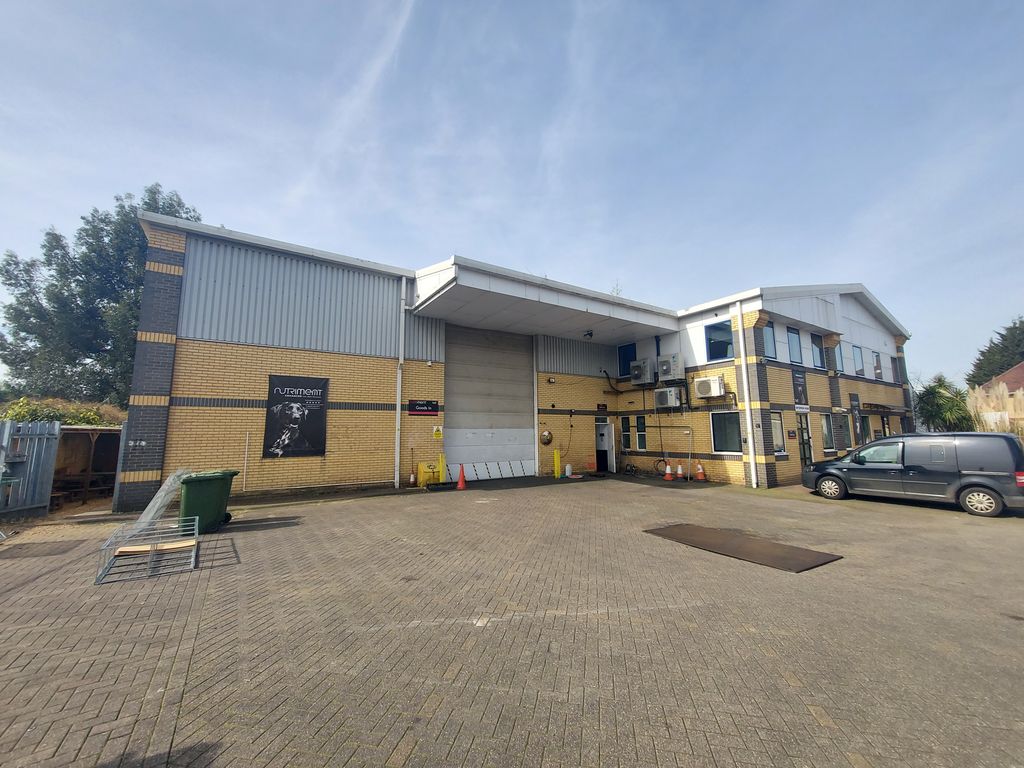 Property photo 2 of 10 External 2