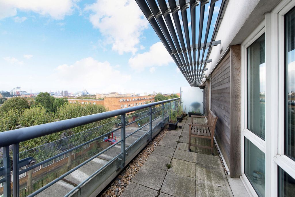 Property photo 1 of 12 Balcony