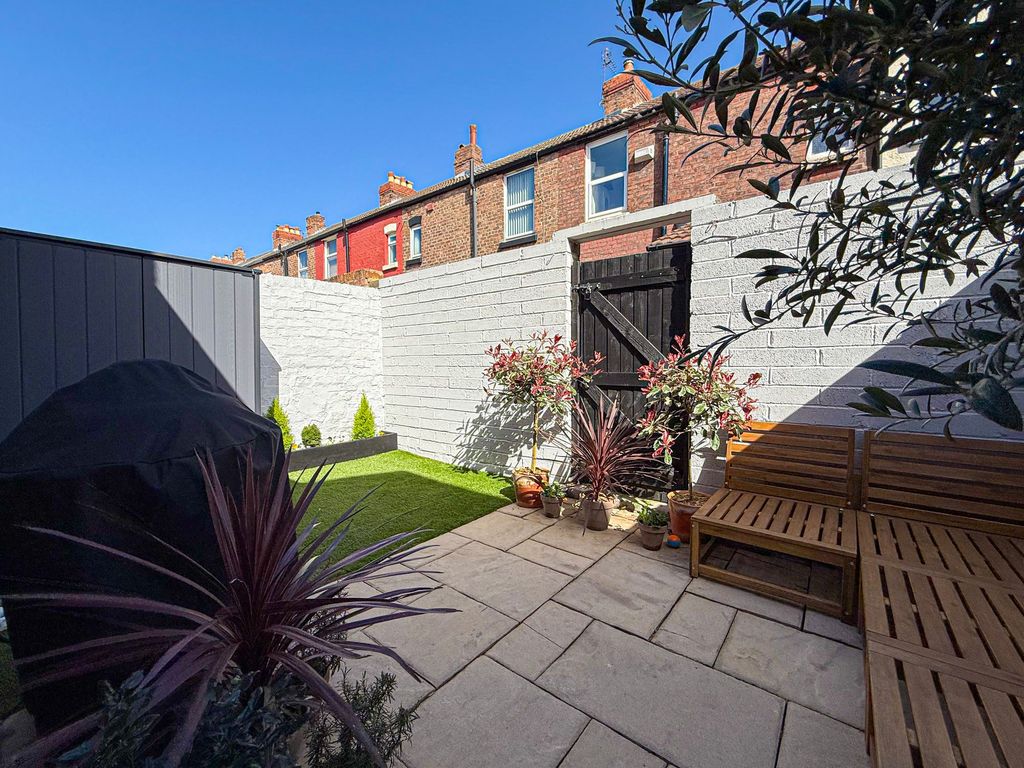 Property photo 3 of 18