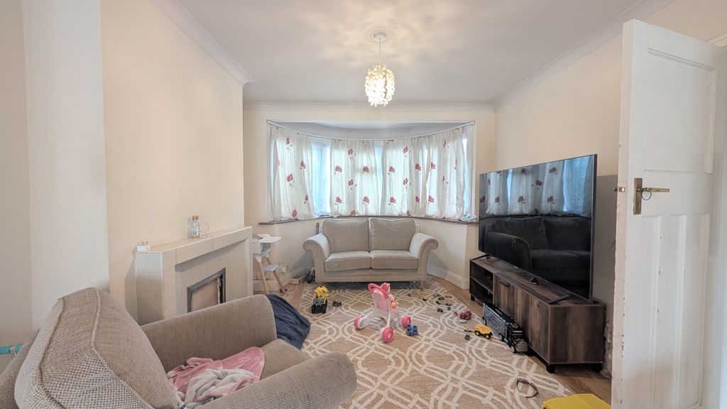 Property photo 2 of 9 Image