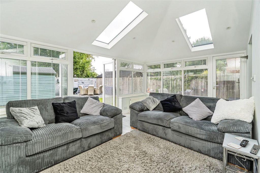 Property photo 3 of 22 Picture No. 24