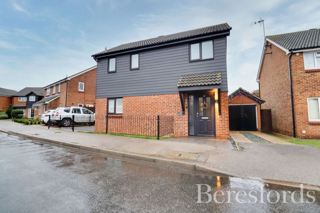 Property photo 1 of 30 Front