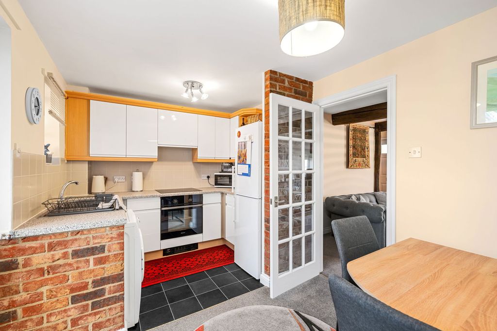 Property photo 3 of 10