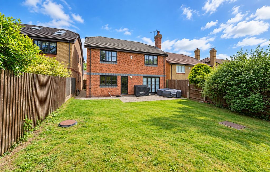 Property photo 1 of 18