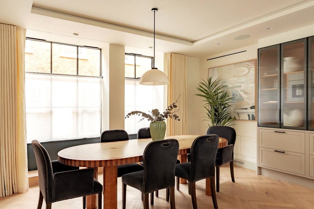 Property photo 3 of 19 Dining