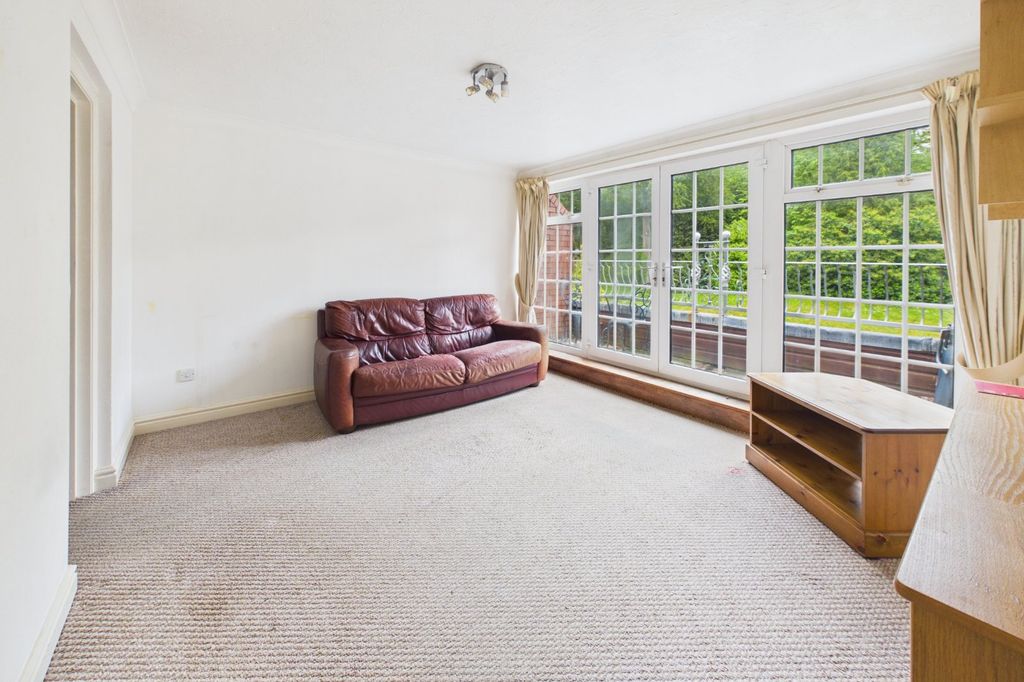 Property photo 2 of 11 Lounge/Dining Room