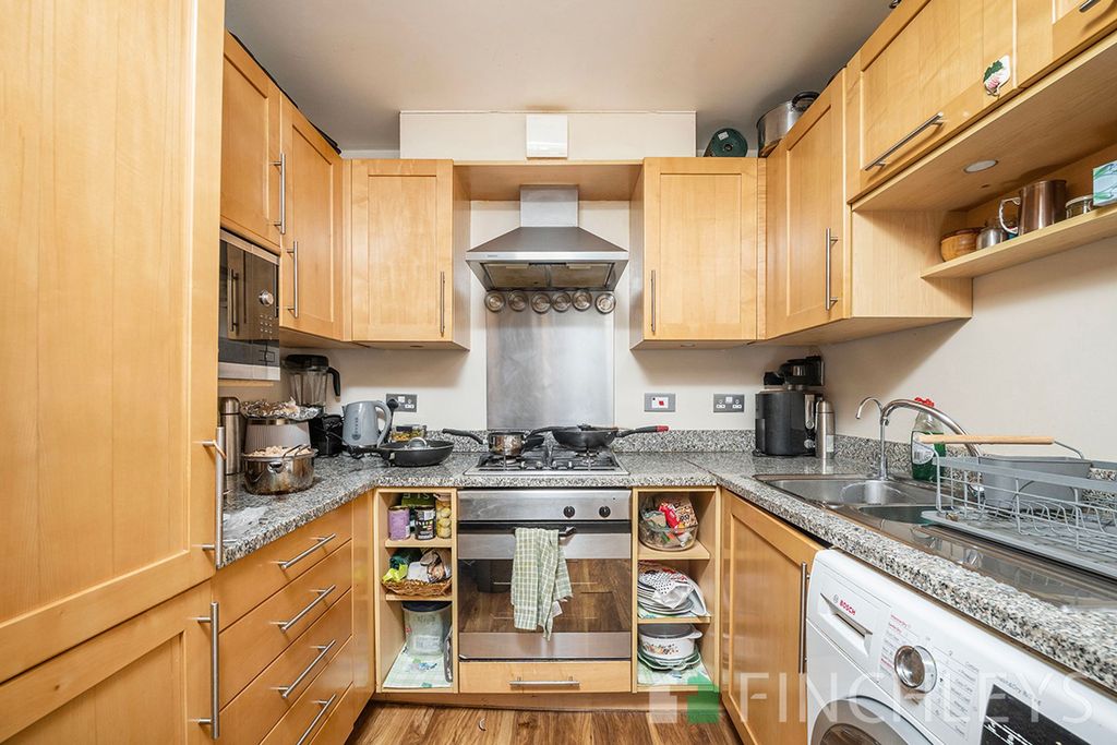 Property photo 3 of 13
