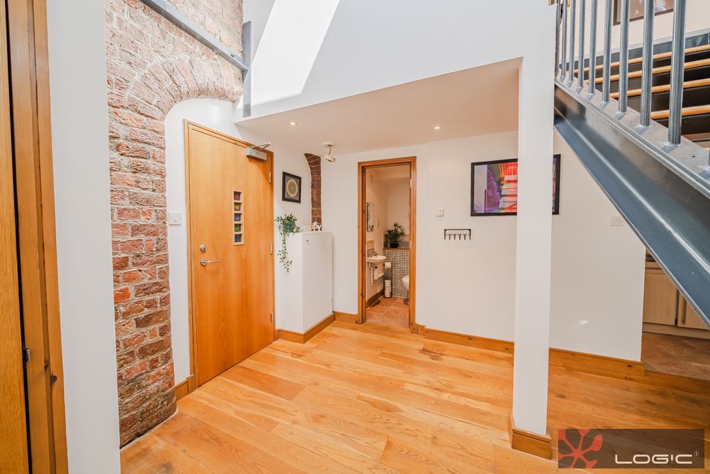 Property photo 2 of 23