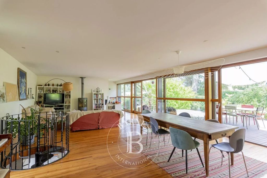 Property photo 2 of 23 Dining Room Wooden Floor