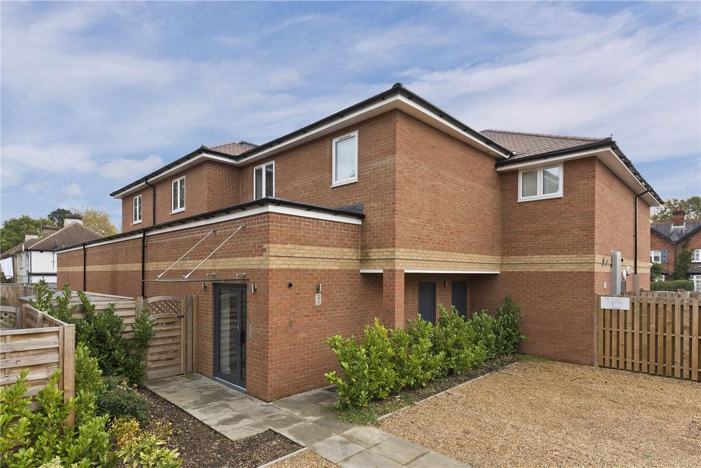 Property photo 1 of 8 Rear External