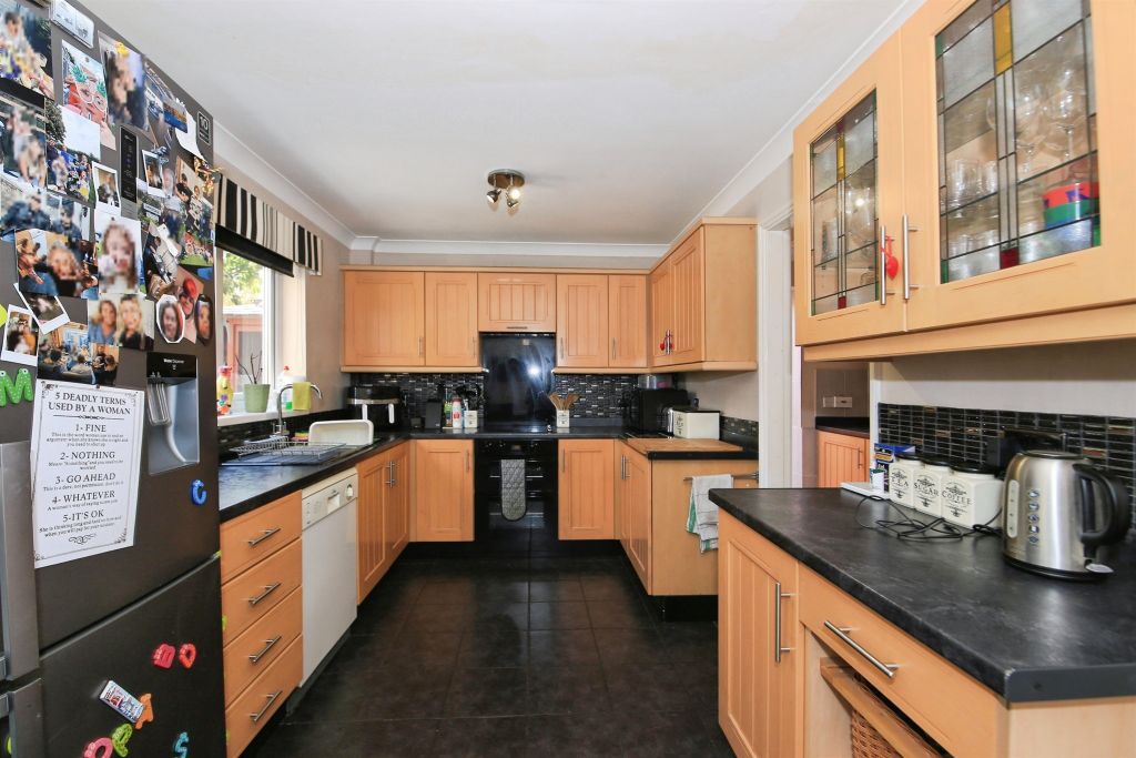 Property photo 3 of 19