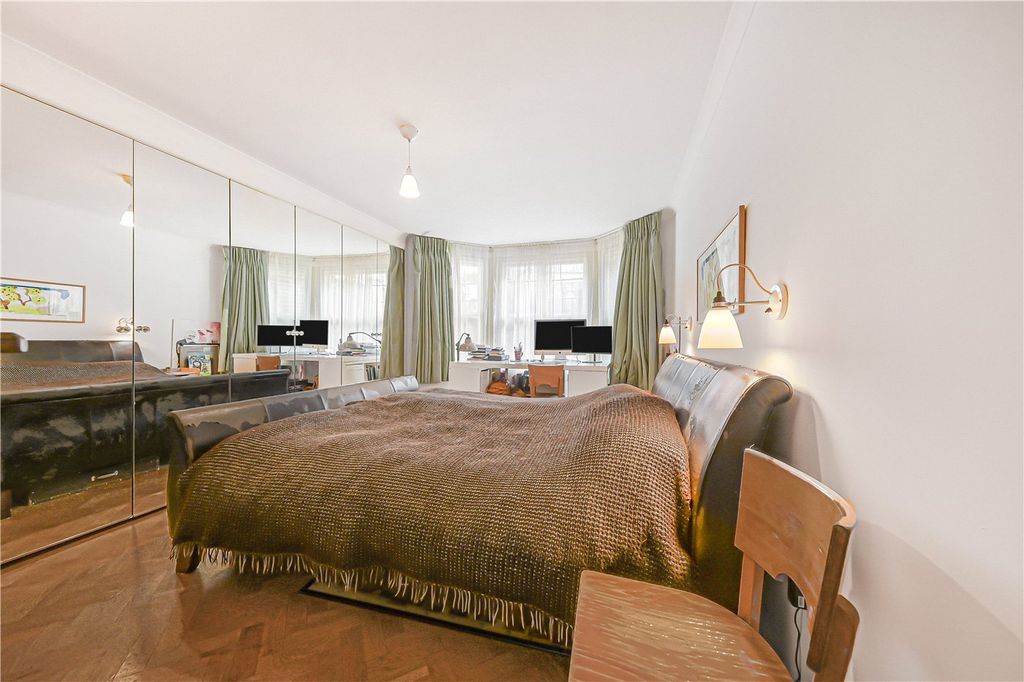 Property photo 3 of 23 Picture No. 24