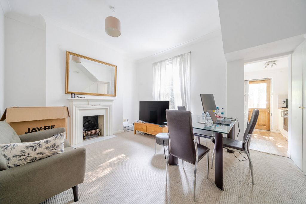 Property photo 2 of 9 1312566-9-6853Cde...