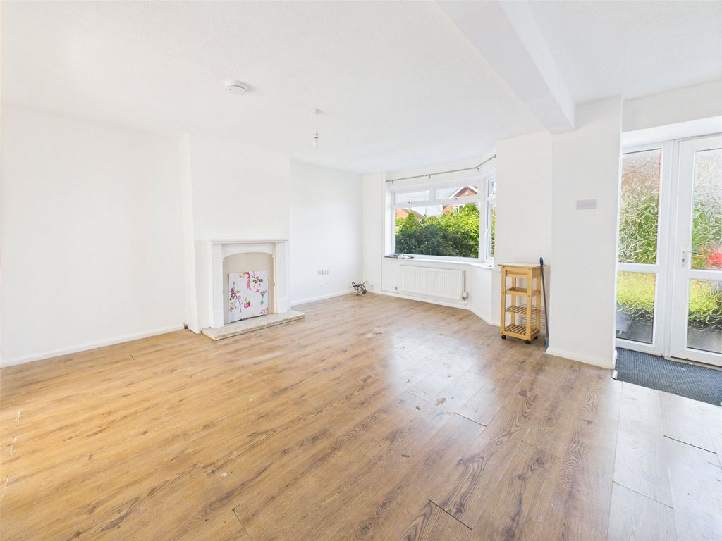 Property photo 2 of 17 Picture No. 24