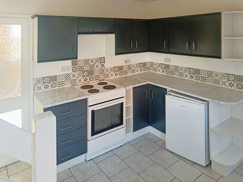 Property photo 2 of 13