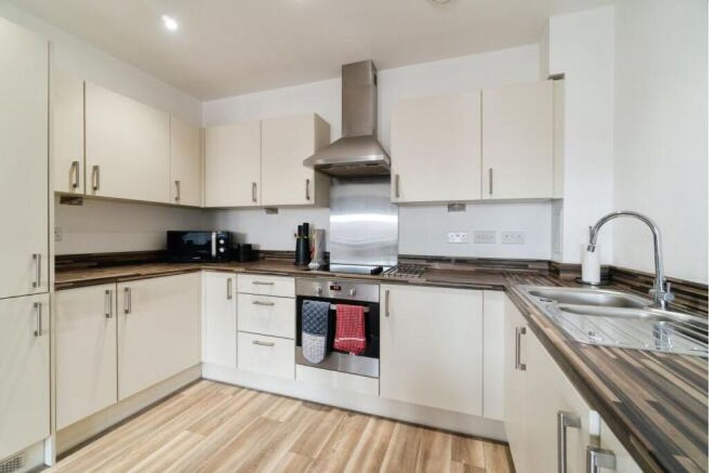 Property photo 2 of 12