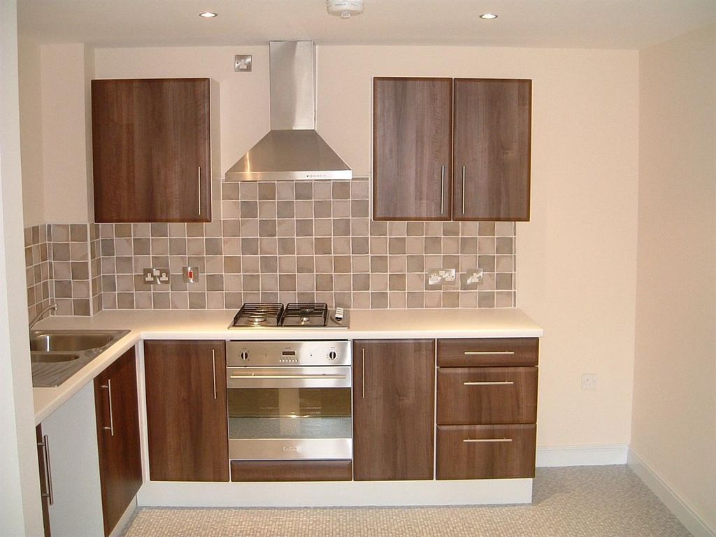 Property photo 3 of 18