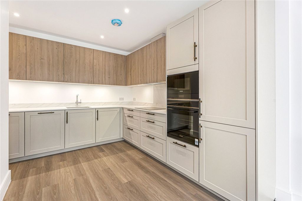 Property photo 3 of 10 Picture No. 28