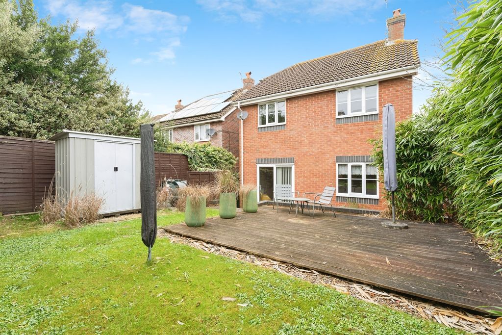 Property photo 3 of 18