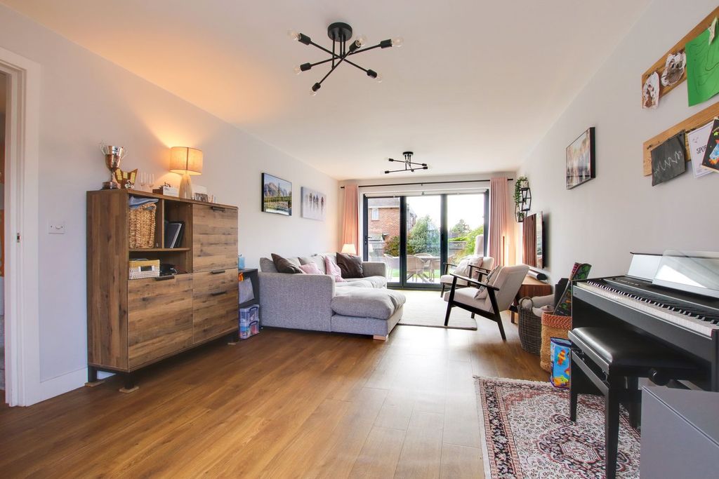 Property photo 2 of 14