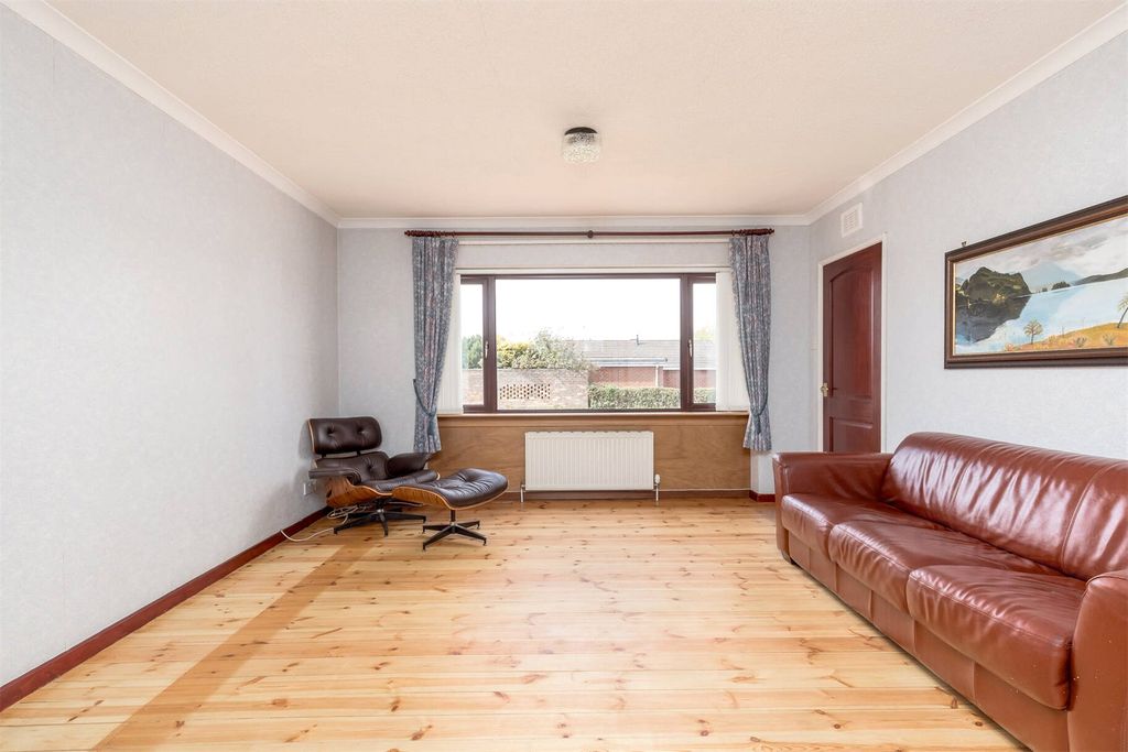 Property photo 2 of 20 Picture No. 15