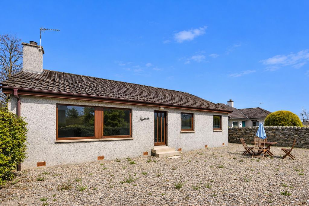 Property photo 1 of 17 Outside