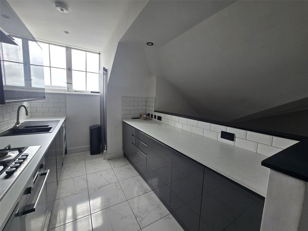 Property photo 2 of 20 Picture No. 02