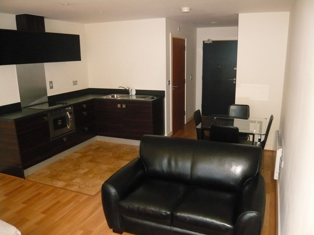 Property photo 1 of 5 Living Area