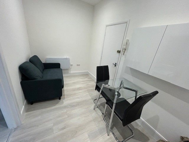 Property photo 2 of 4 Photo 4