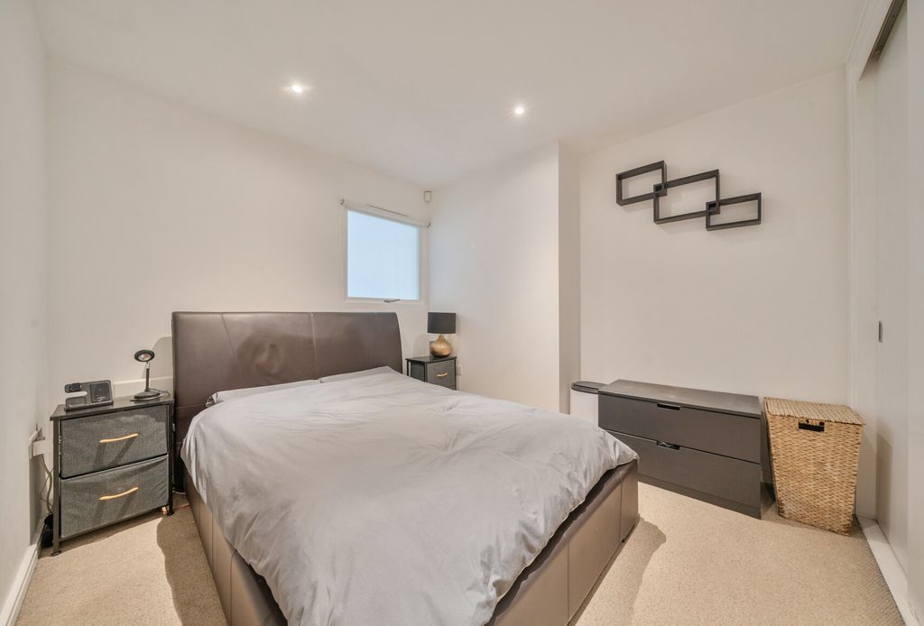Property photo 3 of 17 1456889-14-69Fcd5...