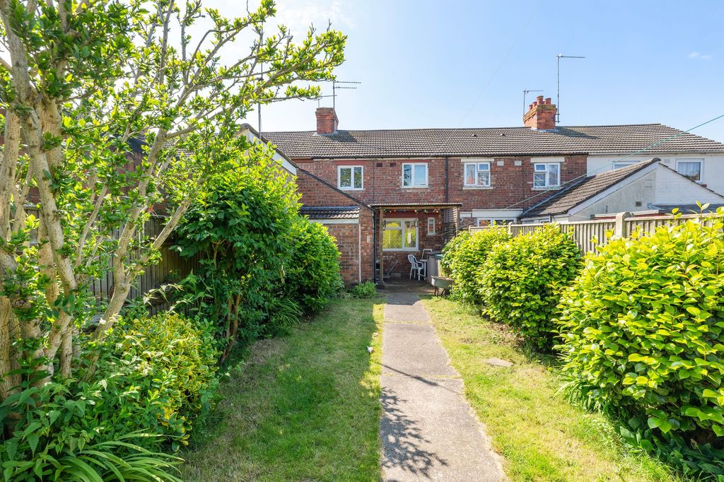 Property photo 2 of 18